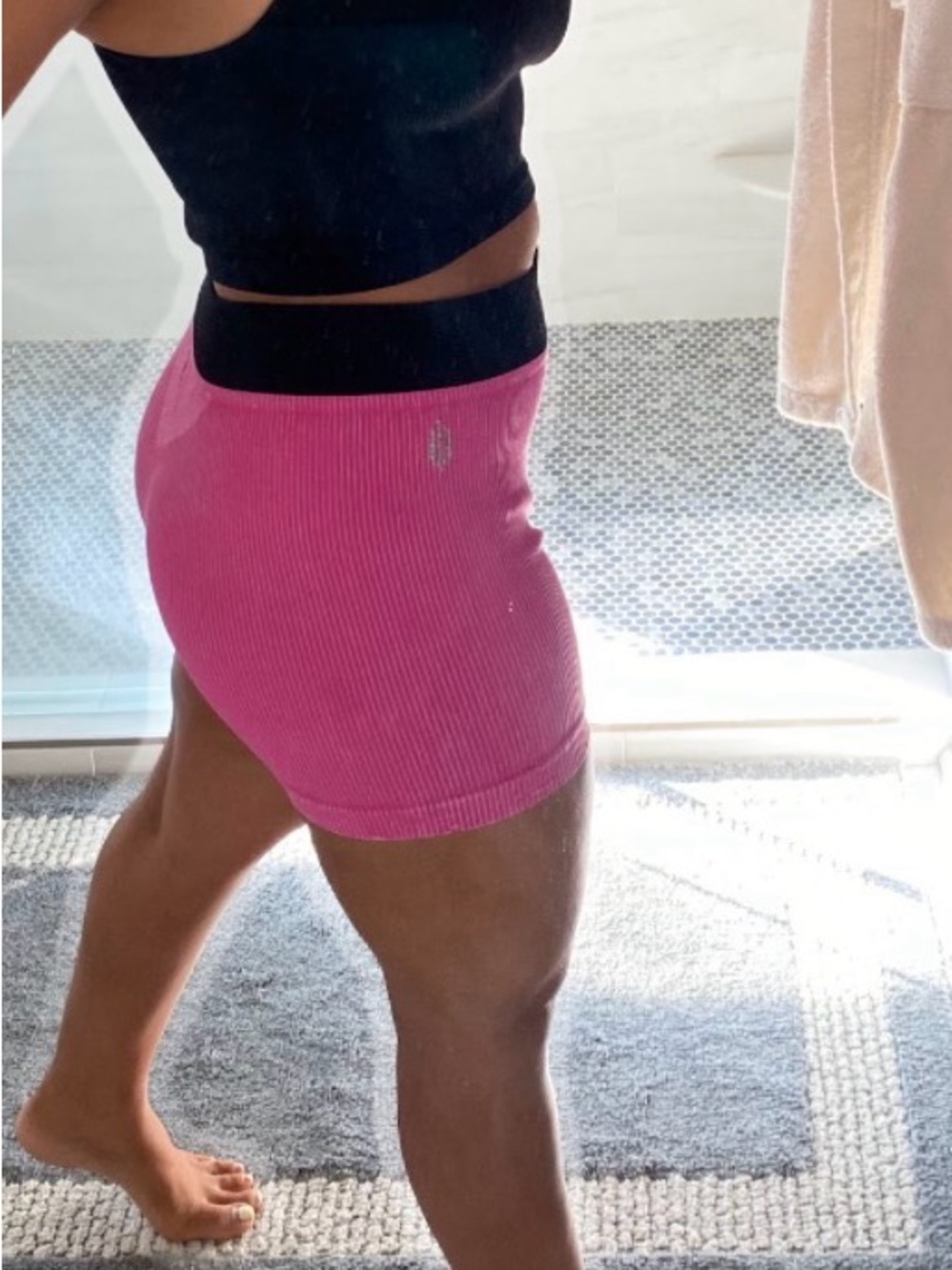FP Seamless M/L Women's Hot Pink Ribbed High-Waist Shorts - Picture 5 of 5